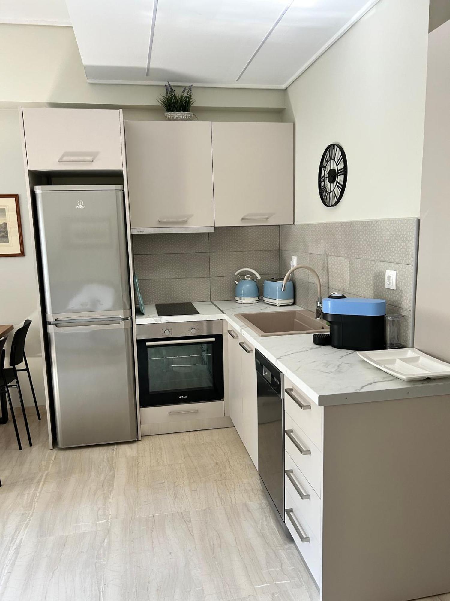 Evrou 21A Metropolitan Suite Athens Ngoại thất bức ảnh